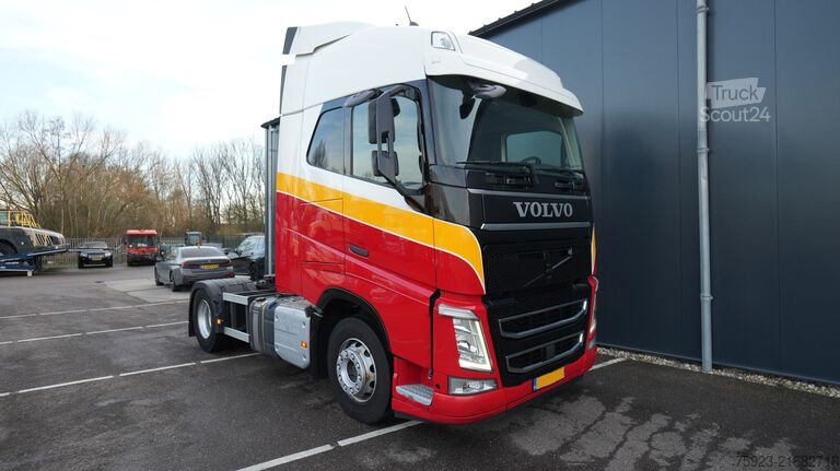 Standaard-SZM Volvo FH 420 LNG Globetrotter tractor unit