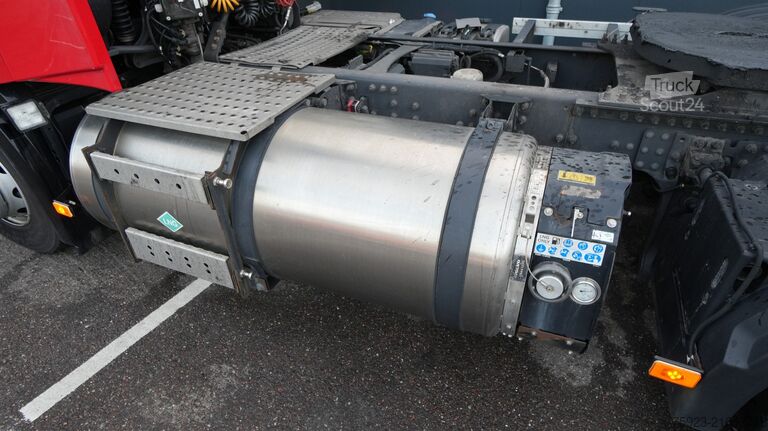 Standaard-SZM Volvo FH 420 LNG Globetrotter tractor unit