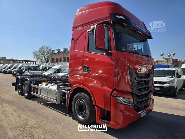 șasiu de camion Iveco SWAY 480 MOTRICE 3 ASSI 12/2021