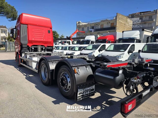 șasiu de camion Iveco SWAY 480 MOTRICE 3 ASSI 12/2021