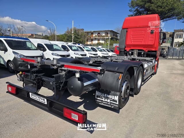 șasiu de camion Iveco SWAY 480 MOTRICE 3 ASSI 12/2021