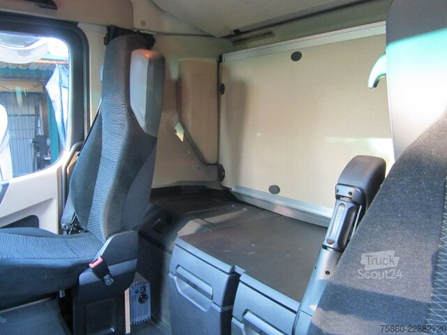 Tovornjak s hladilnim zabojnikom Mercedes-Benz 2542 Actros Tiefkühl 1. Hand Fernverkehr
