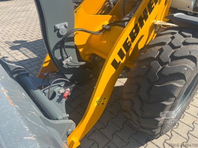 Carregadora de rodas LIEBHERR 506 C Radlader 4x4 Schaufel Schnellwechsler