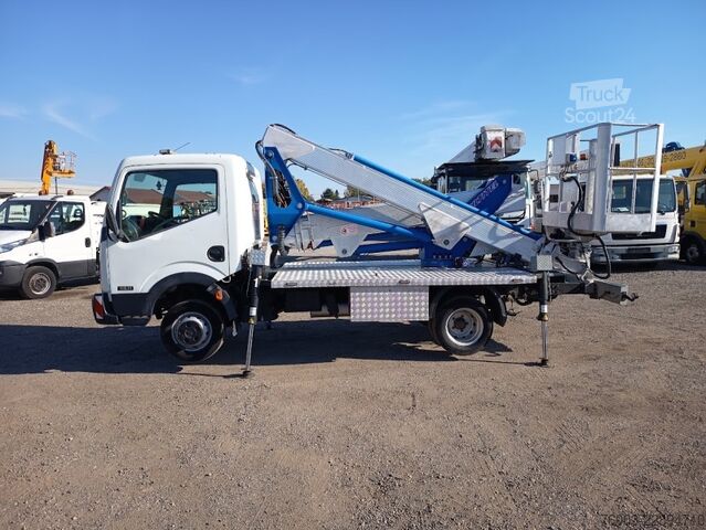 Dobozos furgon Nissan Cabstar Multitel MX200 DS - 20m