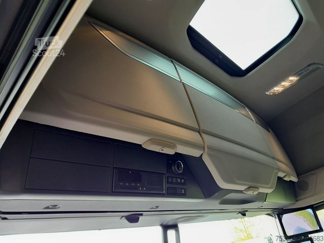 Standard SZM DAF FT XG+ 530