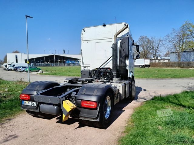 Standard SZM DAF FT XF 530 NGD, PXP 4x4