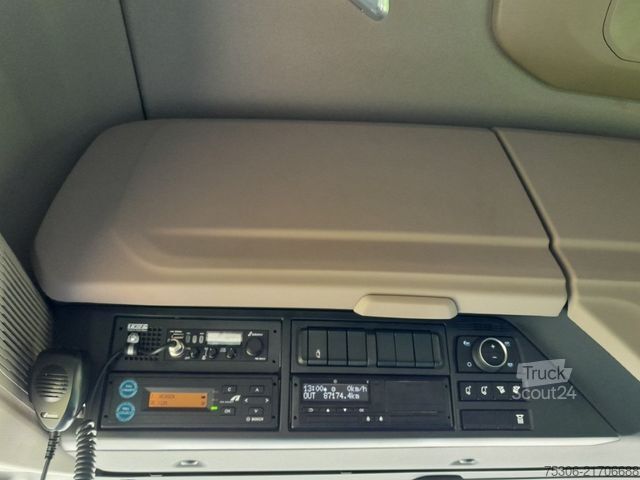 Standard SZM DAF FT XF 530 NGD, PXP 4x4