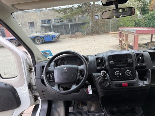Pick-up skåpbil PEUGEOT Boxer Doka Pritsche / 1. Hand / Klima
