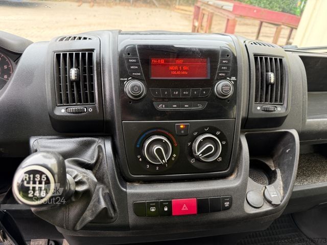 Pick-up skåpbil PEUGEOT Boxer Doka Pritsche / 1. Hand / Klima