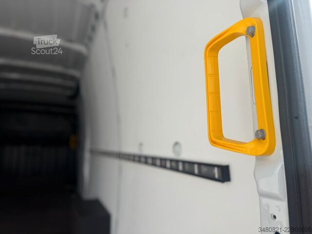 Furgão de teto alto IVECO DAILY 35S18V L4H2 *AUTOMATIK* 176PS AHK CAR-PLAY