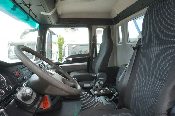 Асенізаторська машина MAN TGS 35.400 8x4 E5 / HYVA HOOK LIFT 32.56