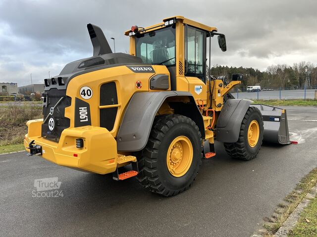 Nakladalec na kolesih Volvo L 90 H2