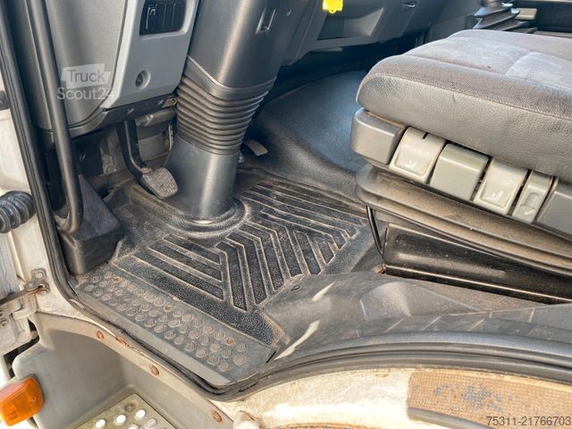 Furgoneta caja MERCEDES-BENZ 816 Atego Koffer*LBW*3 Sitze*Manuell*Blatt/Blatt