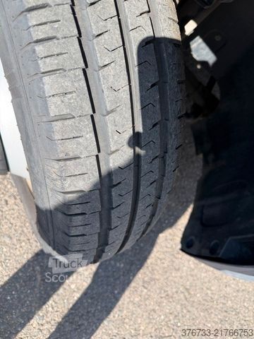 Dostavno vozilo s kesonom MAN TGE 5.160 4x2 SB ¤6E Klima Navi LBW