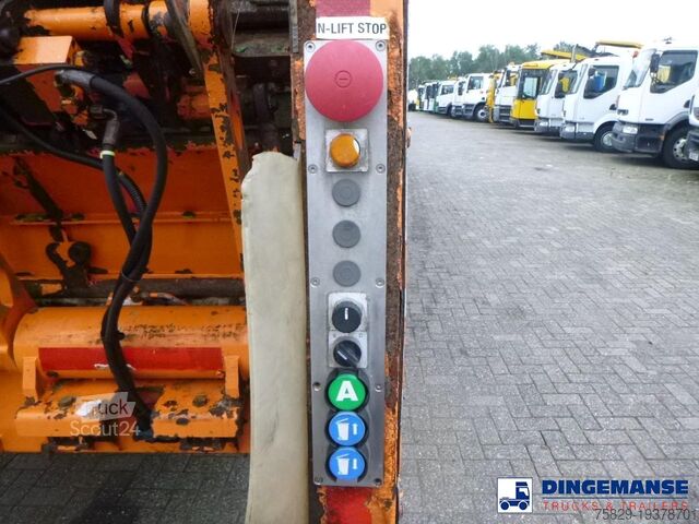 Vehículo de recogida de basuras Mercedes Econic 3233 8X4 RHD Euro 5 refuse truck