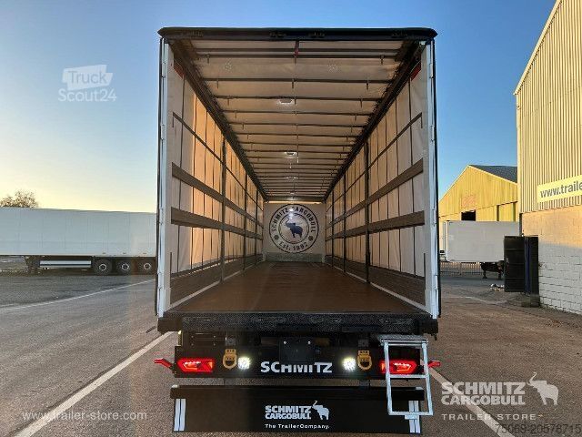 Semi-reboque aberto com lona Schmitz Cargobull Curtainsider Euroliner