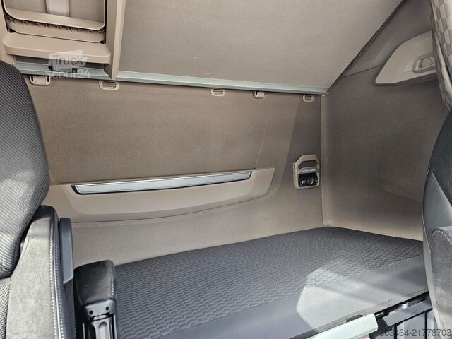 Vakio vetoauto DAF XG+ 530 Garanzia DAF First Choise