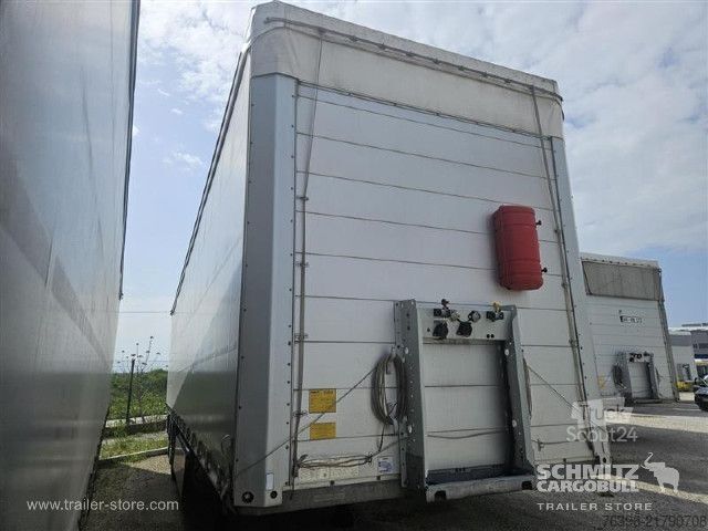 Auflieger mit Pritsche & Plane Schmitz Cargobull Semitrailer Curtainsider Standard