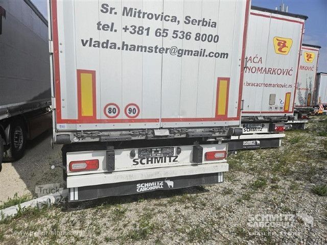 Auflieger mit Pritsche & Plane Schmitz Cargobull Semitrailer Curtainsider Standard