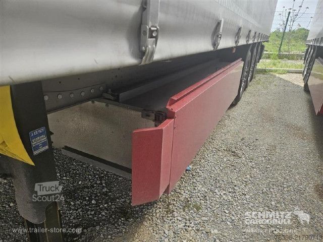 Auflieger mit Pritsche & Plane Schmitz Cargobull Semitrailer Curtainsider Standard