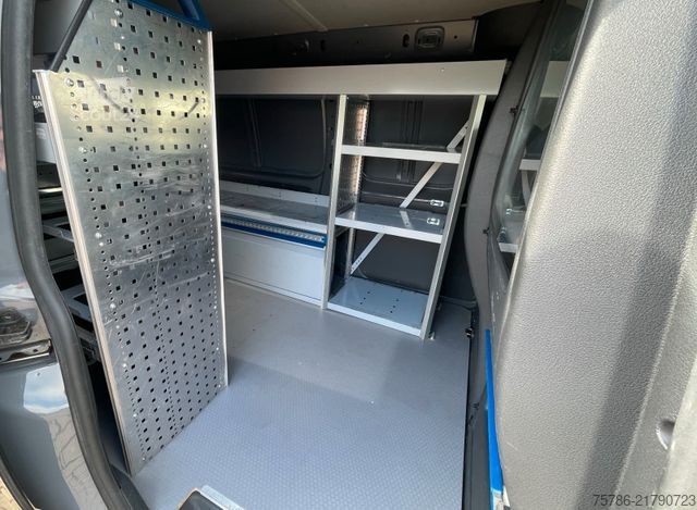 Furgoneta VOLKSWAGEN Caddy KA Maxi 4M/ 4x4/ AC/ Standh./ Werkstatt