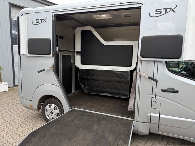 Viehtransporter RENAULT Master STX 3 Sitzer Standard L2