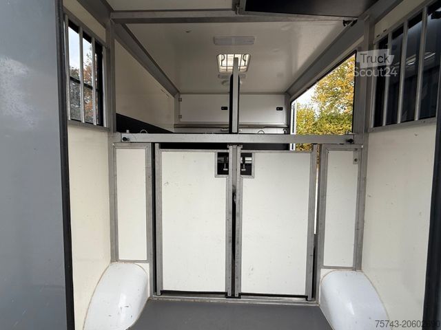 Viehtransporter RENAULT Master STX 3 Sitzer Standard L2