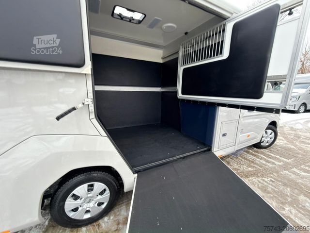 Viehtransporter RENAULT Master STX 5 Sitzer Haras ex. Lang Automatik