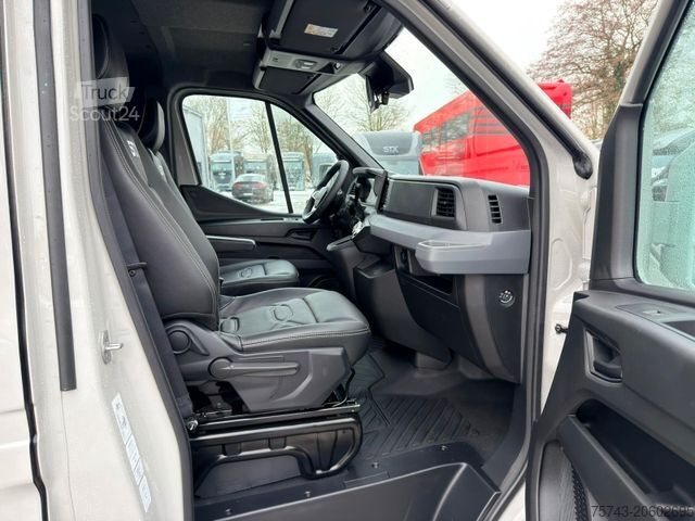 Viehtransporter RENAULT Master STX 5 Sitzer Haras ex. Lang Automatik