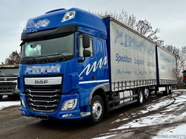 Samochód ciężarowy z plandeką typu platforma DAF XF440 6x2*SSC*Komplettzug*Edscha*Lift*Tandem*ACC