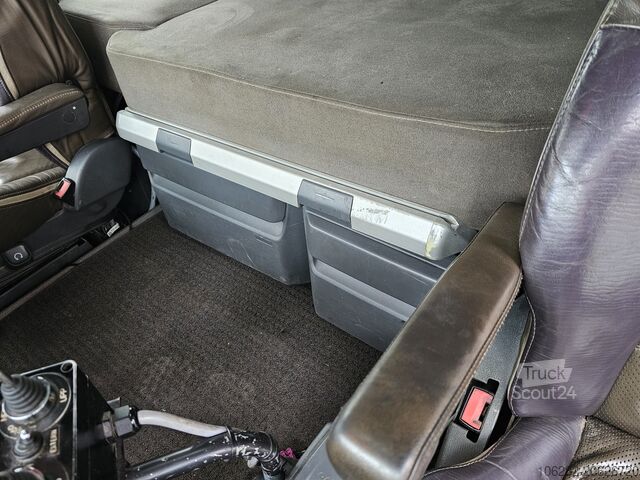 Kippikuorma-auto Volvo FH16 550HP 6X4 Dreiseitenkipper