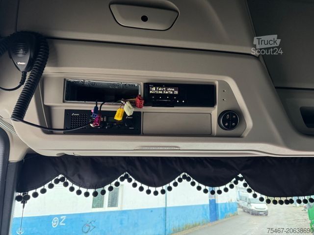 Ciężarówka ciężkiego typu IVECO AS440S48TX/P GGVS Spezial Edition