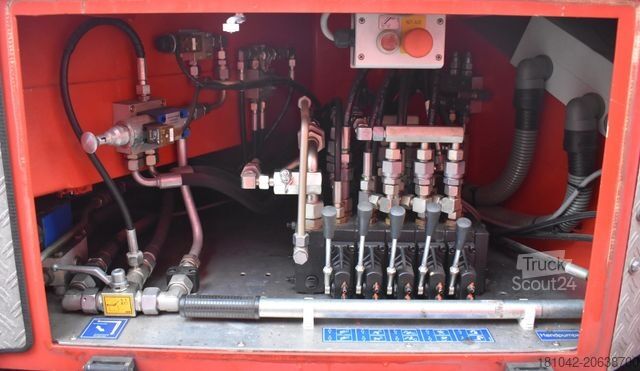 Робоча платформа вантажівка Palfinger TKA 28 KS Bison