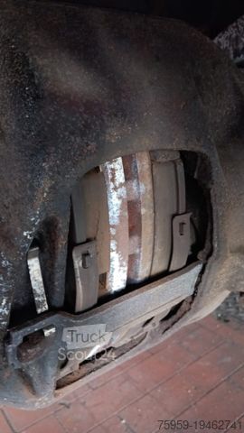 Hűtő félpótkocsi KRONE SDR27eL4-MT Blumen BiTemp TK SLXi Double Rolltor