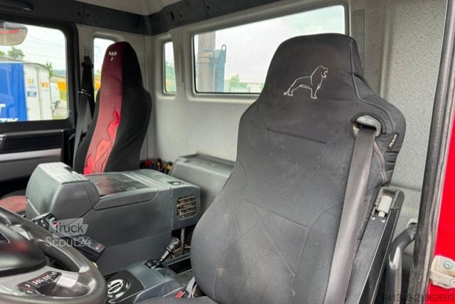 Autocamion cu cârlig pentru containere MAN TGS 35.480 10x4 Hiab 26T