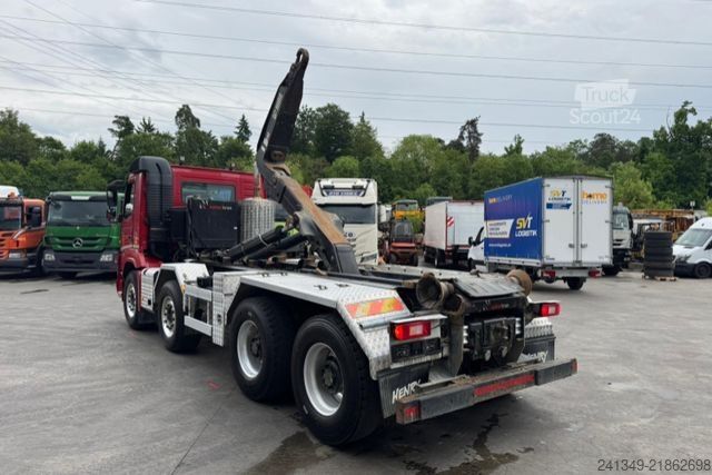 Tovornjak s kavljem za kontejnerje VOLVO FMX-460 8x4 Hiab 26T