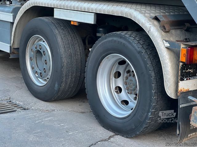 Haakarm vrachtwagen DAF CF 250 VDL-Abrollkipper mit Planenaufbau u. LBW