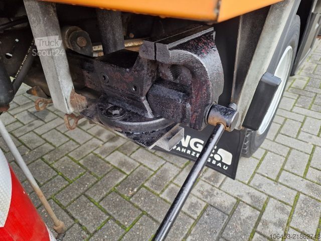 Skapbil MERCEDES-BENZ Vario 816 D Koffer/Kran/Seil/Tank/Werkst.