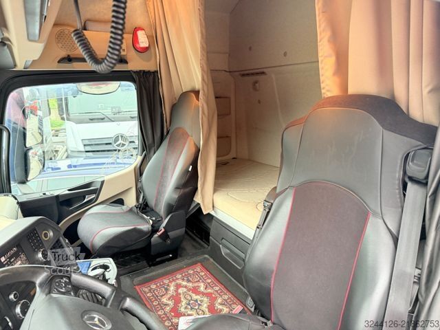 Камион за опасни материали MERCEDES-BENZ Actros 1842/1845/ADR-FL-AT/Retarder/2Tank/613TKM