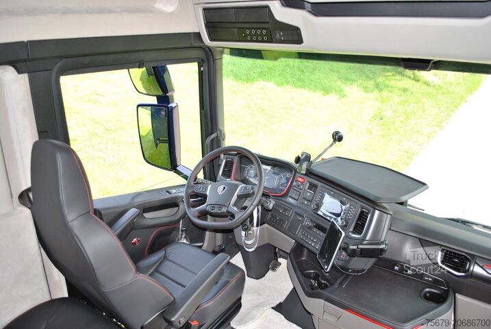 Caravane/camping-car de luxe Scania V8