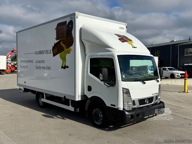 Suitcase Nissan NT 35.14