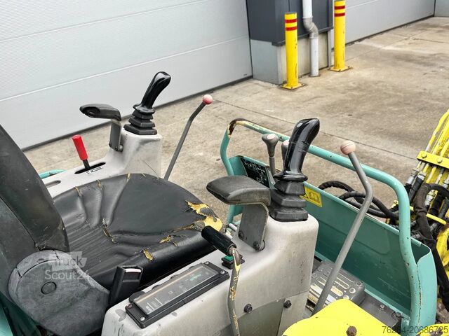 حفارة صغيرة Yanmar B25V snelwissel + 2 bakken