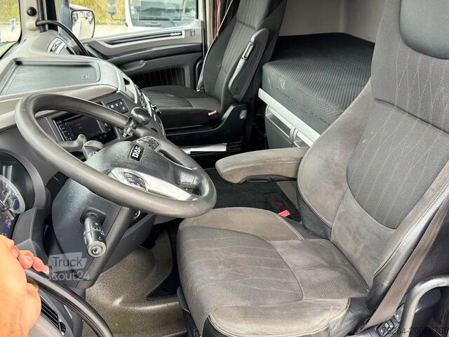 Alváz vezetőfülkével DAF XF 530 6x4 PTO RETARDER