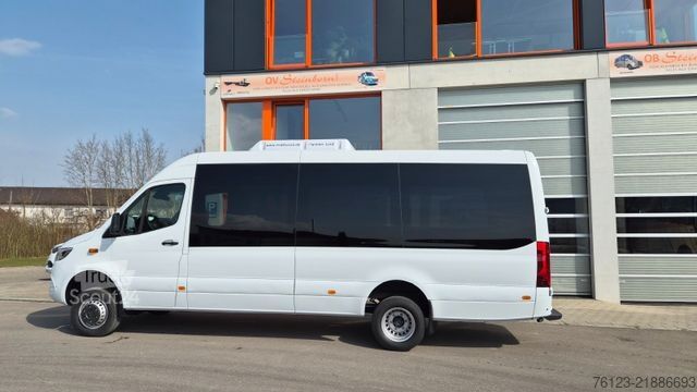 Minibus MERCEDES-BENZ 519 Allrad 4 x 4 Lagerfahrzeug Stock 20 Sitzer
