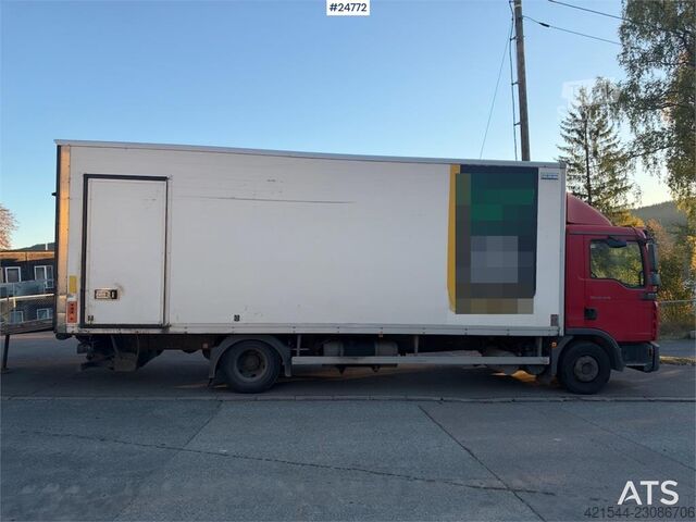  MAN TGL 12.240 4x2 Box Truck
