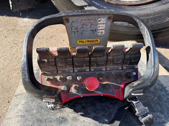 Open laadbak Renault C480 8x4 Pritsche + Kran (20m!) PALFINGER PK330...