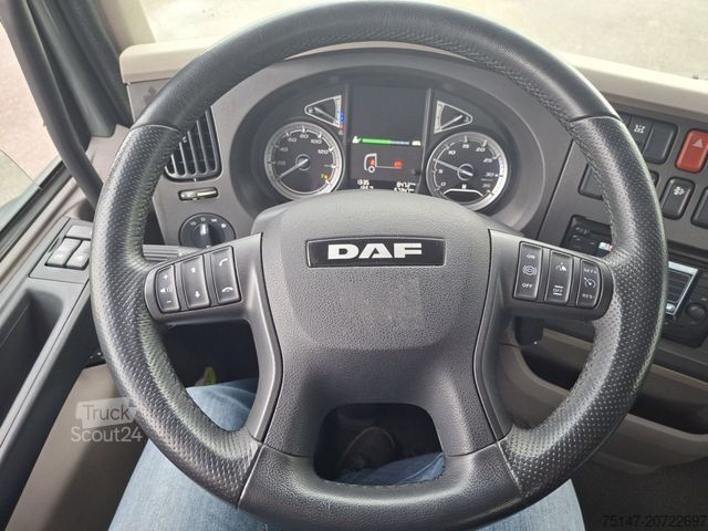 Flatbed truck DAF LF 260 FA 12to 3-Sitzer Navi Pritsche LBW