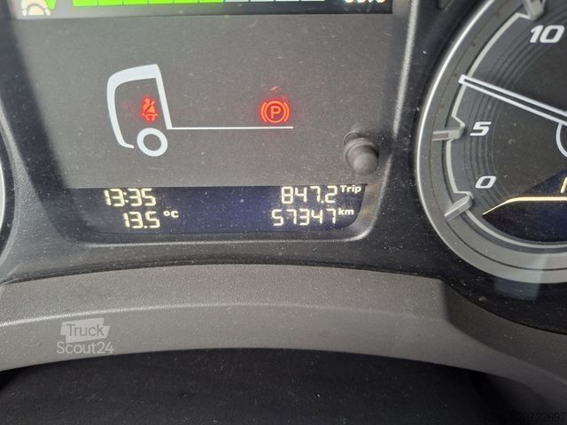 Ciężarówka z płaską platformą DAF LF 260 FA 12to 3-Sitzer Navi Pritsche LBW