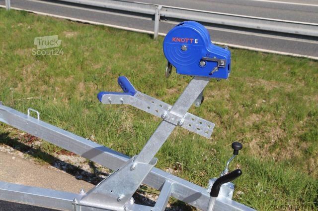 Boottrailer BLYSS Bootsanhänger 680x250cm 1500kg GG