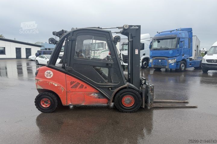 Chariot élévateur  H30D-02 Stapler /  Swiss-Vehicle